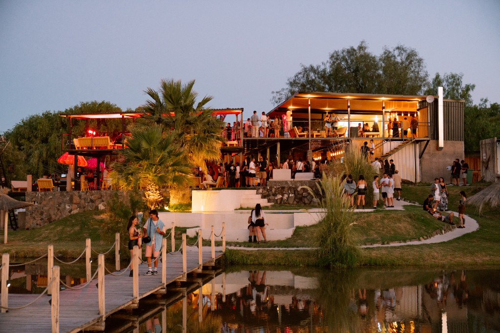 La Rivera’s restaurant at night, by the water